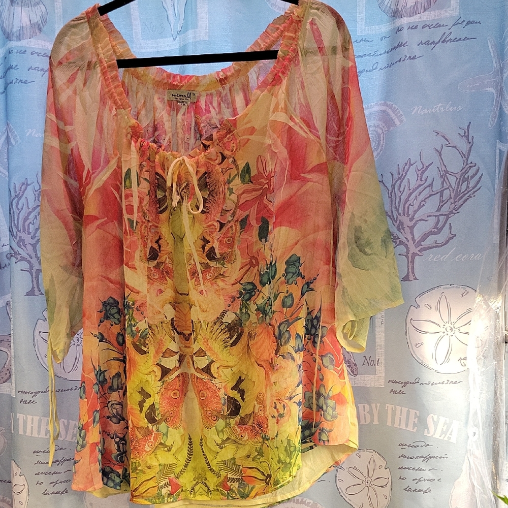 Emerald XL Multicolor Floral Blouse • Flowy 3/4 Sleeves • Lightweight Top
